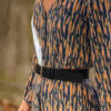 robe-cousue-dans-le-tissu-popeline-de-viscose-roc-violet-eglantine-et-zoe